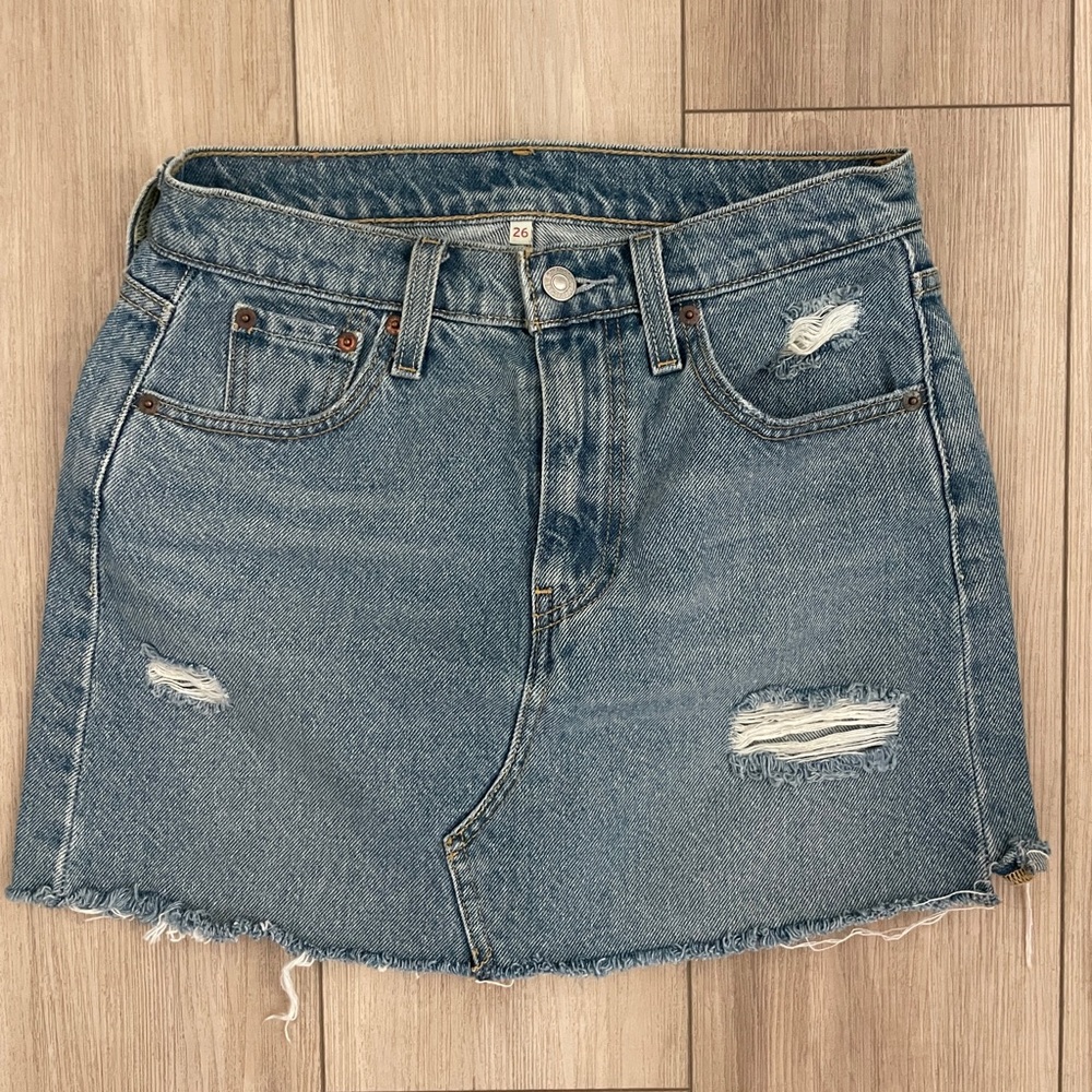 Levi light denim skirt